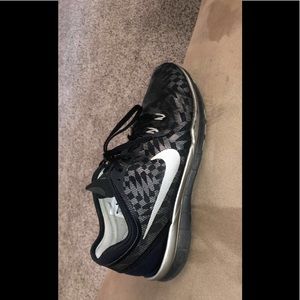 nike free tr fit 5 black and silver metallic